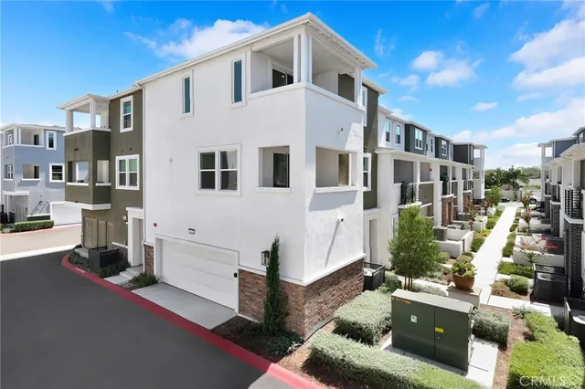 $3,100 | 1626 Cayton Loop, West Covina, CA 91790