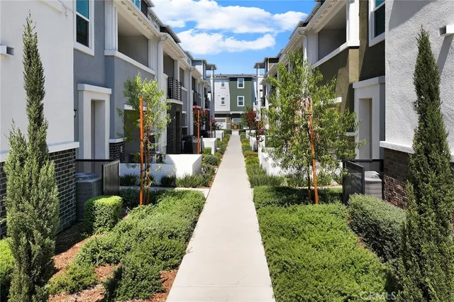 $3,100 | 1626 Cayton Loop, West Covina, CA 91790