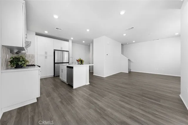 $3,100 | 1626 Cayton Loop, West Covina, CA 91790