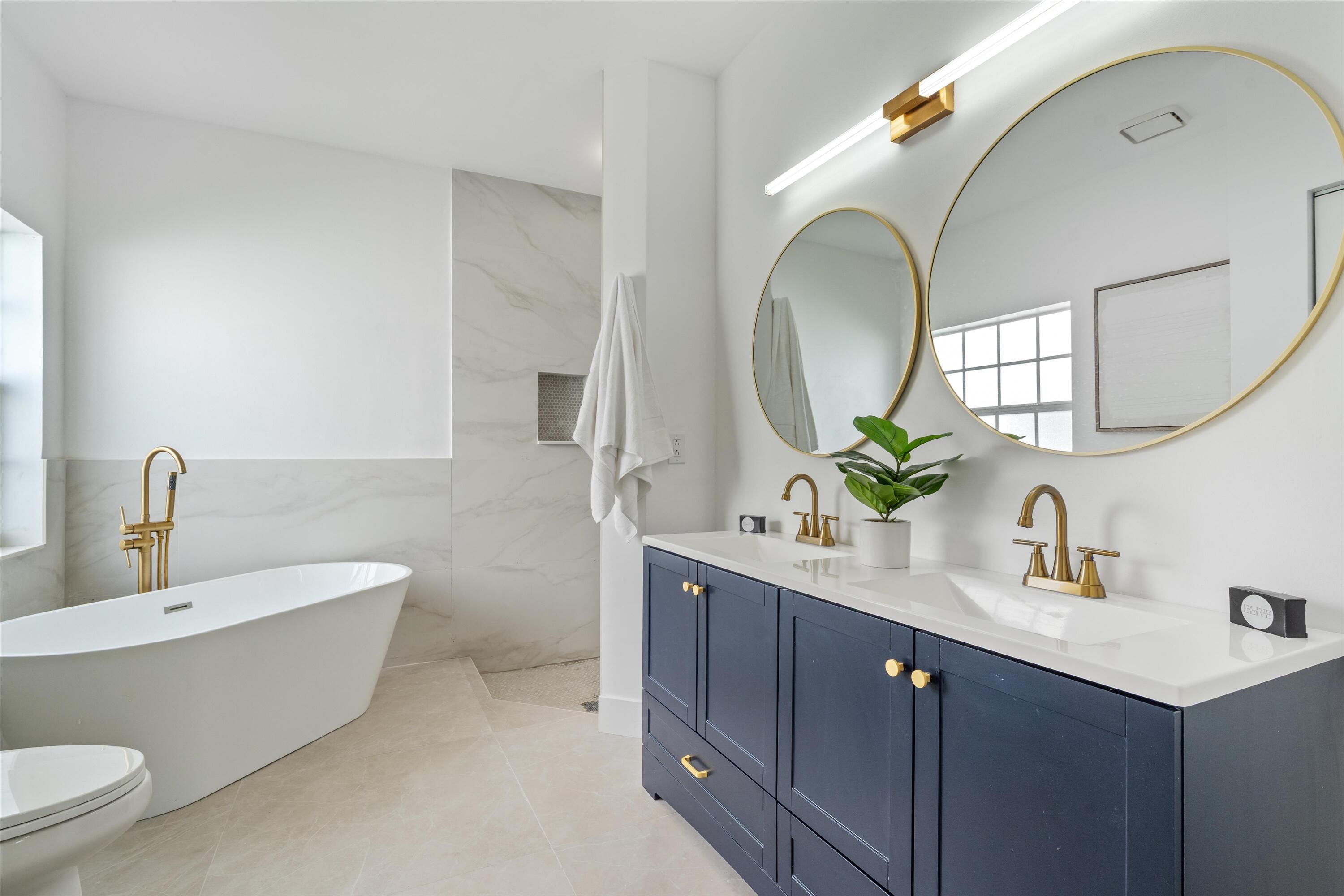 6092 Caladium Road Delray Beach, FL 33484 - Photo 17 of 59 Primary bathroom