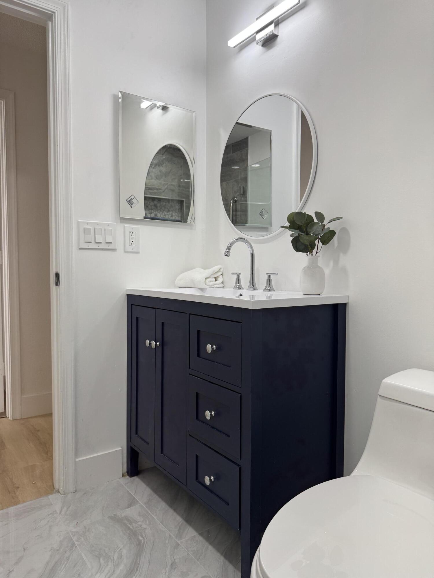 6092 Caladium Road Delray Beach, FL 33484 - Photo 31 of 59 2nd full bath