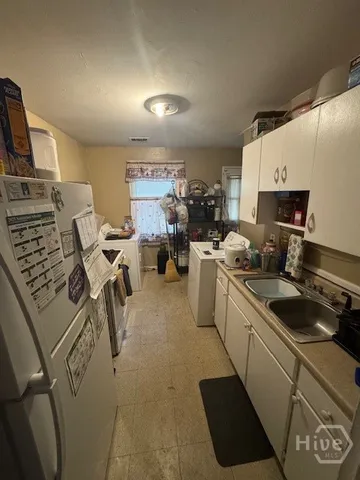 $200,000 | 46 South Parkwood Drive, Savannah, GA 31404