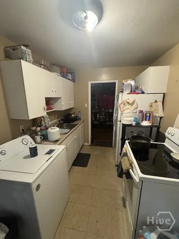 $200,000 | 46 South Parkwood Drive, Savannah, GA 31404