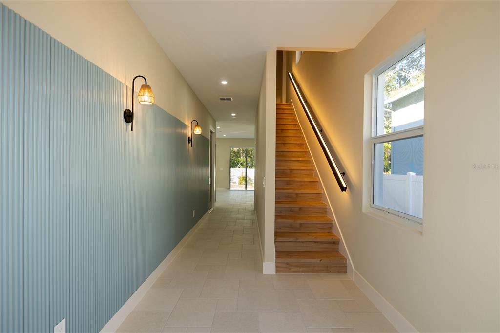 7617 Amherst Street Tampa, FL 33625 - Photo 4 of 46