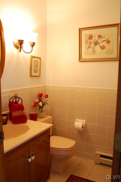 466 Nolf Road Nazareth, PA 18064 - Photo 9 of 27 a bathroom with a sink a toilet and a shower