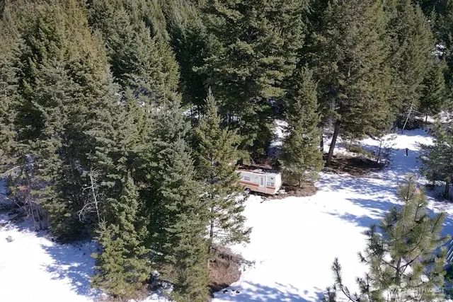 a house view with a outdoor space
