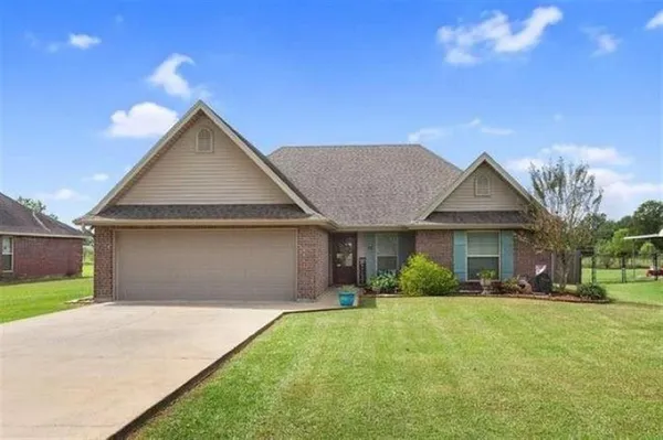 $215,000 | 312 Barclay Street, Iowa, LA 70647