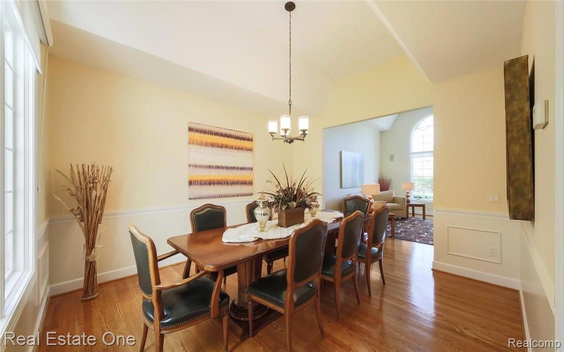 41105 Coventry Road Novi, MI 48375 - Photo 10 of 38 10Coventry.jpg