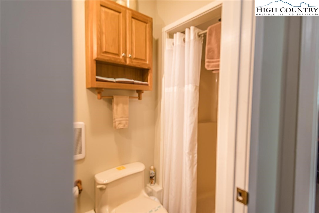 1047 Buffalo Road West Jefferson, NC 28694 - Photo 33 of 39 Gallery Image 33