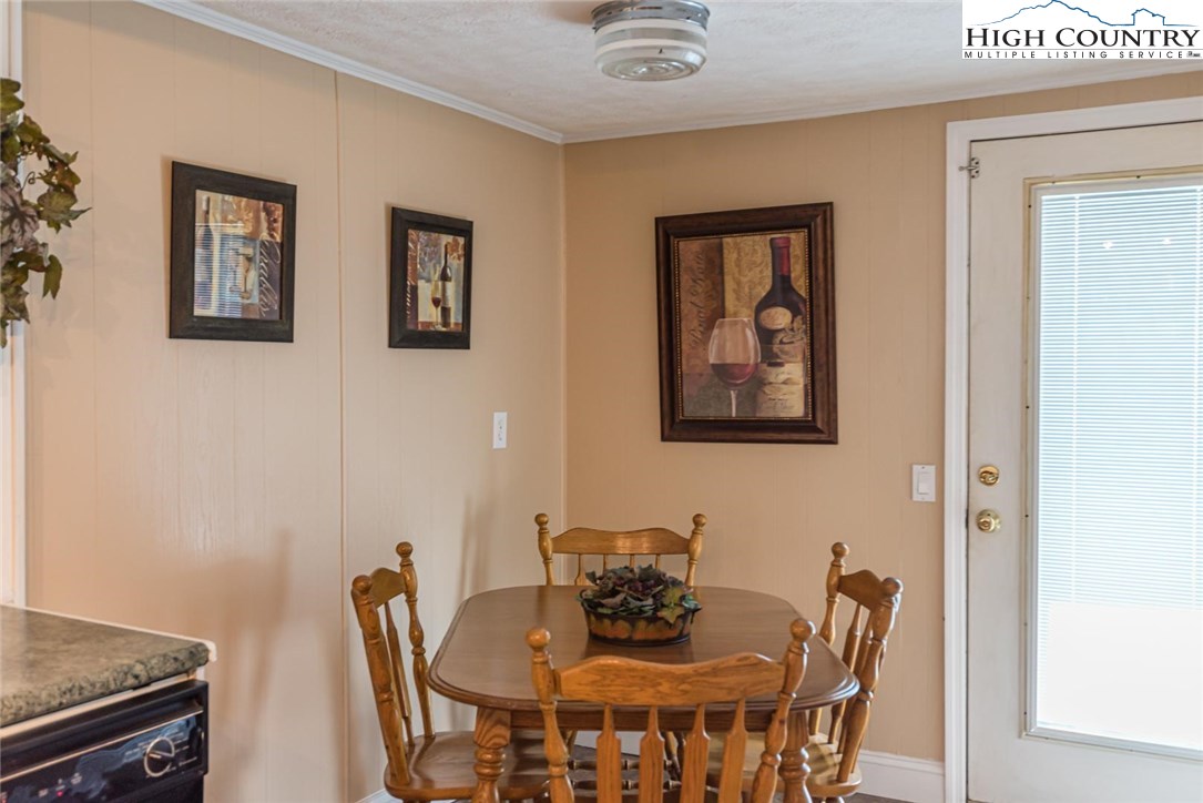 1047 Buffalo Road West Jefferson, NC 28694 - Photo 9 of 39 Gallery Image 9