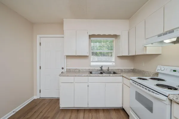 $1,200 | 709 Greenwood Street, Unit B, Fort Walton Beach, FL 32547