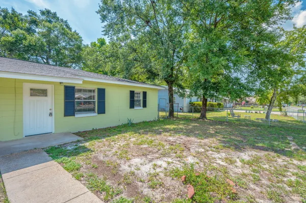 $1,200 | 709 Greenwood Street, Unit B, Fort Walton Beach, FL 32547