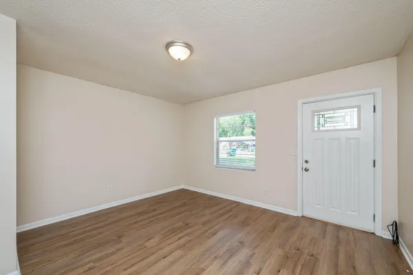 $1,200 | 709 Greenwood Street, Unit B, Fort Walton Beach, FL 32547