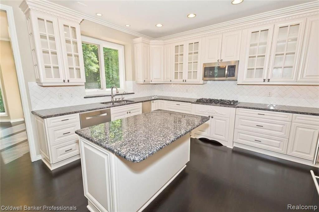 5329 Keswick Court Rochester, MI 48306 - Photo 23 of 64