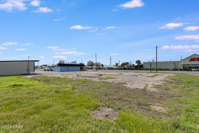 $359,000 | 523 Ohio Avenue, Lynn Haven, FL 32444