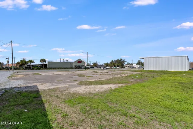 $359,000 | 523 Ohio Avenue, Lynn Haven, FL 32444