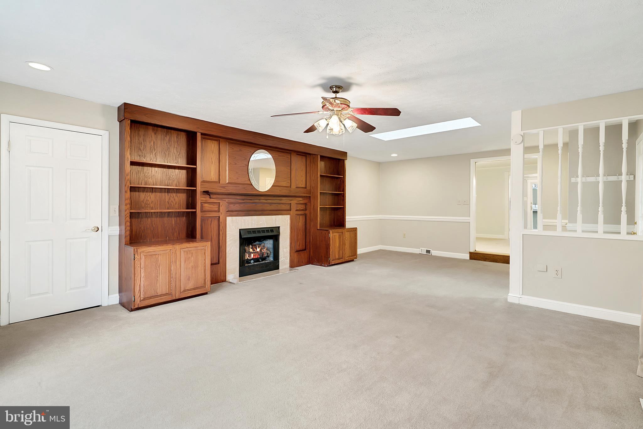 7149 Rogues Road Nokesville, VA 20181 - Photo 4 of 35 Living Room