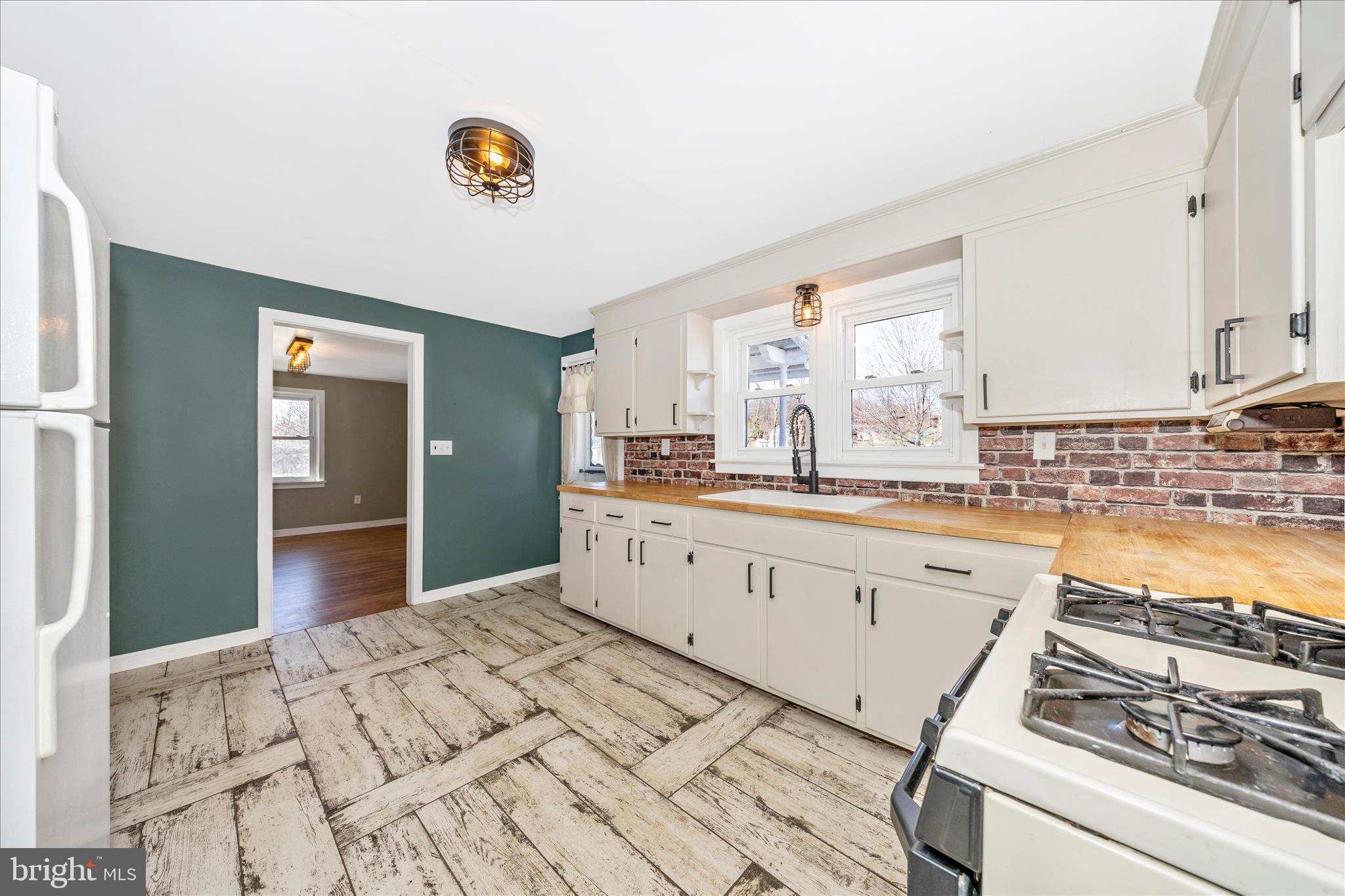 9435 Hollow Road Middletown, MD 21769 - Photo 13 of 40 Kitchen