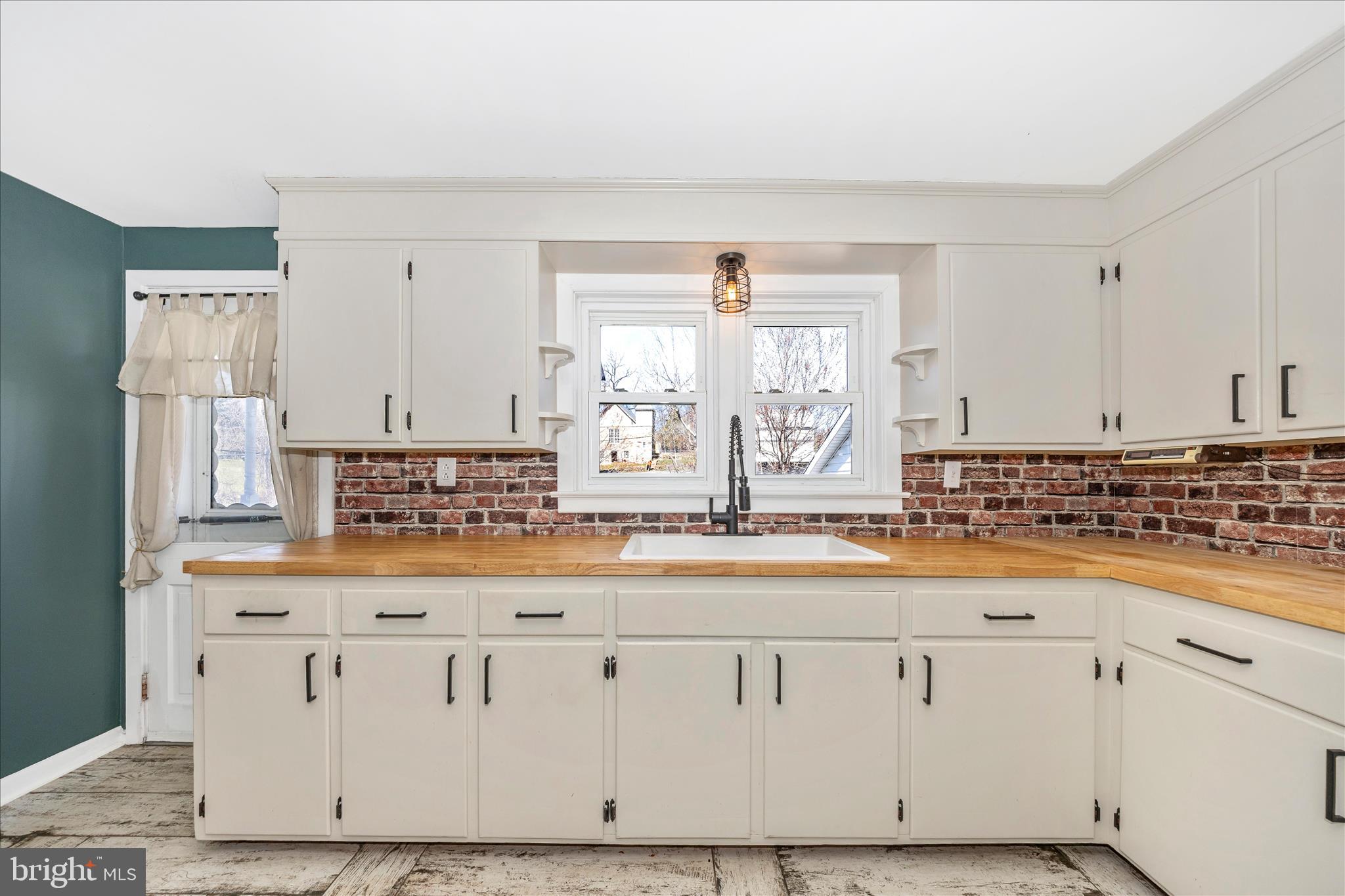 9435 Hollow Road Middletown, MD 21769 - Photo 14 of 40 Kitchen