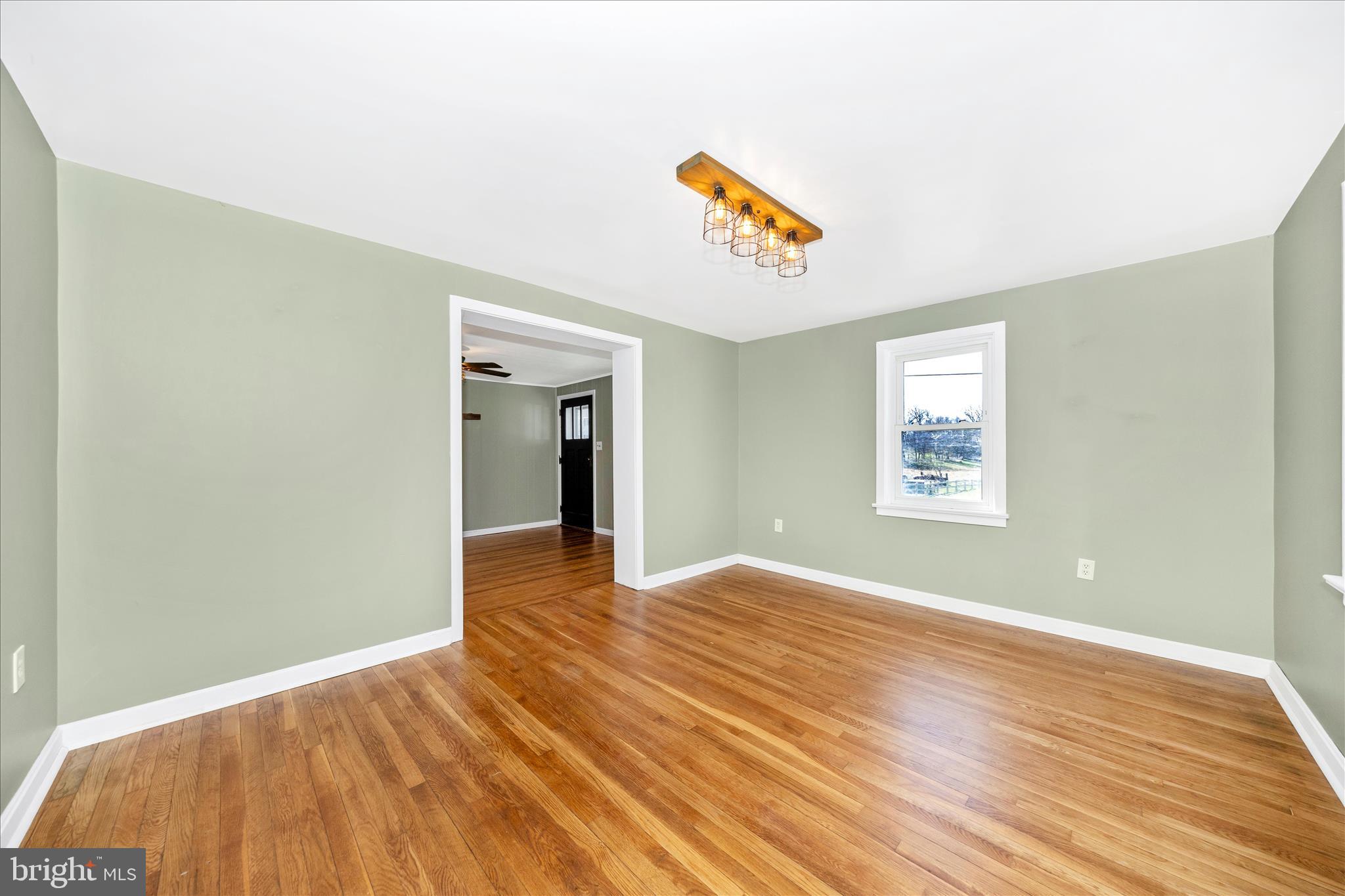 9435 Hollow Road Middletown, MD 21769 - Photo 7 of 40 Family Room
