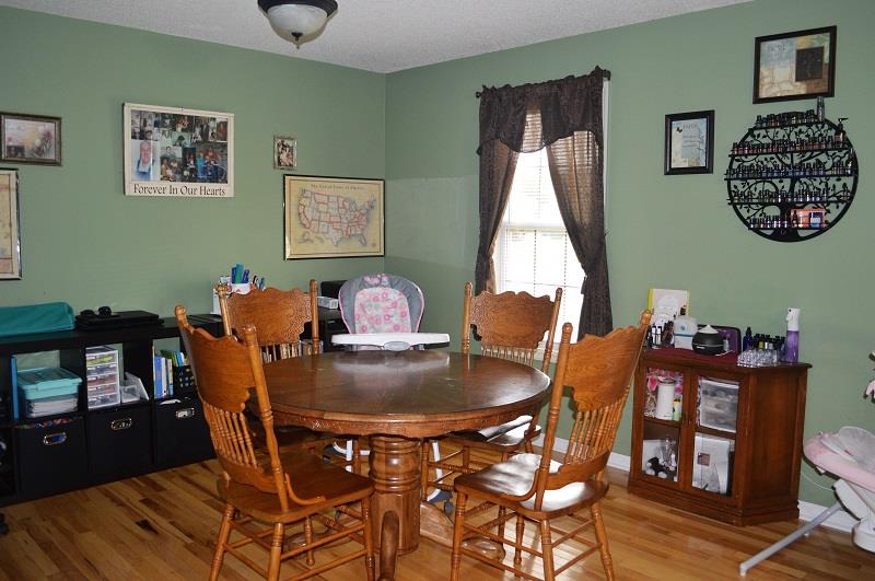 188 Modena Circle Decherd, TN 37324 - Photo 5 of 23 Plenty of room in the 10x12 dining area for a large dining room suite.
