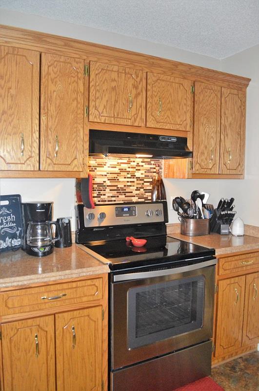 188 Modena Circle Decherd, TN 37324 - Photo 8 of 23 All the kitchen appliances stay with the home.