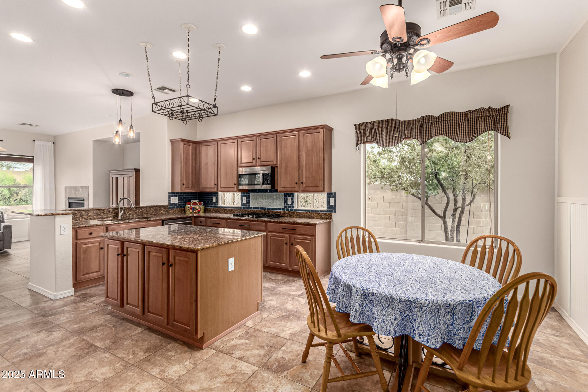 4808 West Cavalry Road Phoenix, AZ 85087 - Photo 15 of 67 20 - Cavalry