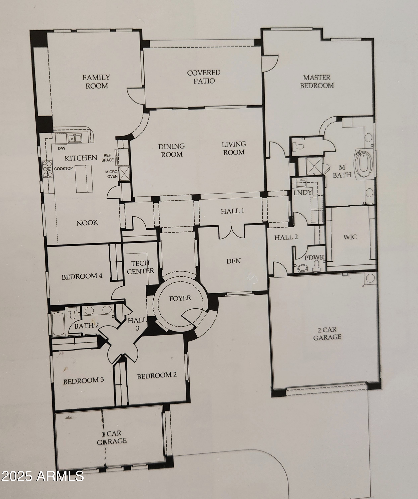 4808 West Cavalry Road Phoenix, AZ 85087 - Photo 67 of 67 a picture of a bathroom with a shower