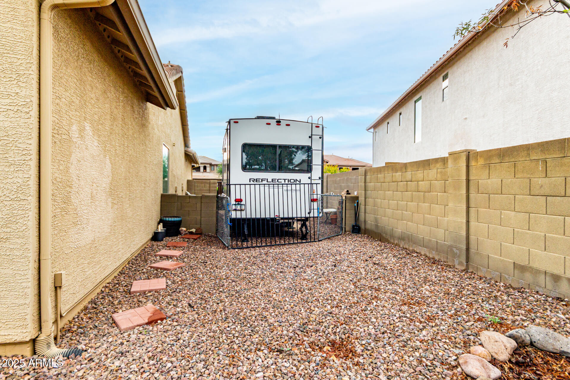 4808 West Cavalry Road Phoenix, AZ 85087 - Photo 2 of 67 52 - Cavalry