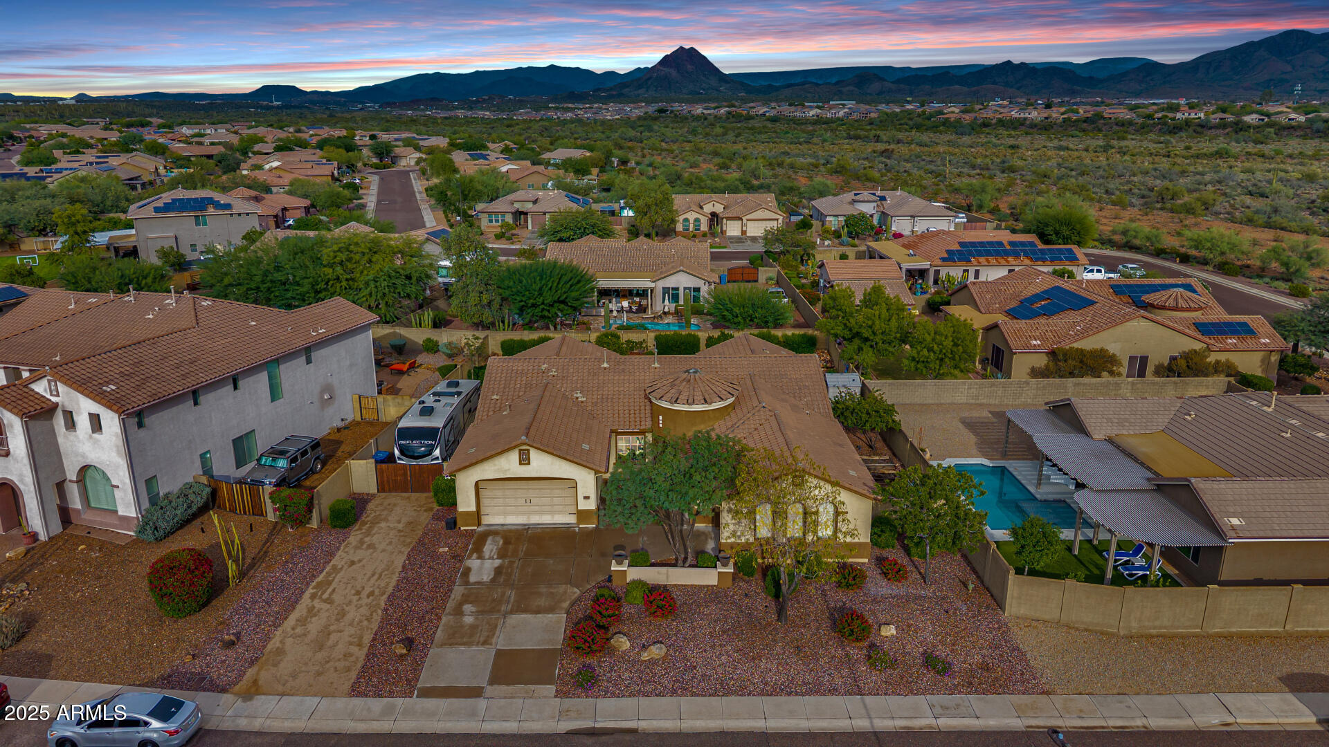 4808 West Cavalry Road Phoenix, AZ 85087 - Photo 55 of 67 an aerial view of multiple house