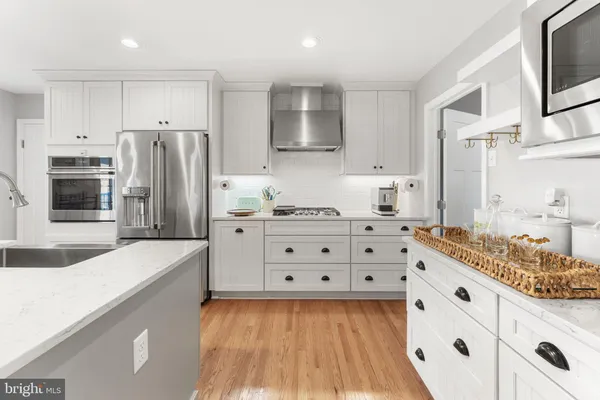 $1,175,000 | 97 Currell Cove Lane, White Stone, VA 22578