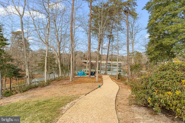 $1,175,000 | 97 Currell Cove Lane, White Stone, VA 22578