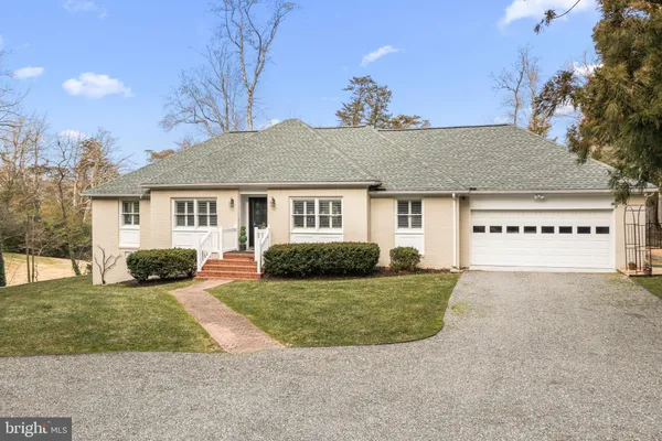 $1,175,000 | 97 Currell Cove Lane, White Stone, VA 22578