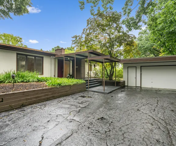 $850,000 | 3586 East Huron River Drive, Ann Arbor, MI 48104