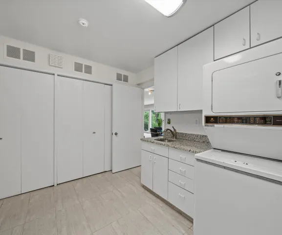 $850,000 | 3586 East Huron River Drive, Ann Arbor, MI 48104