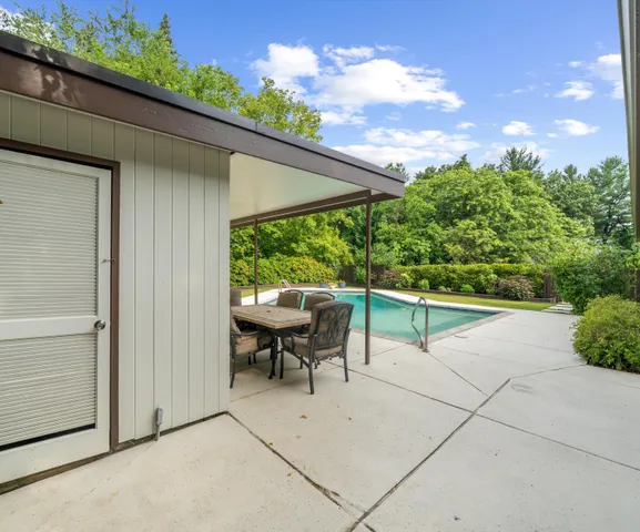 $850,000 | 3586 East Huron River Drive, Ann Arbor, MI 48104