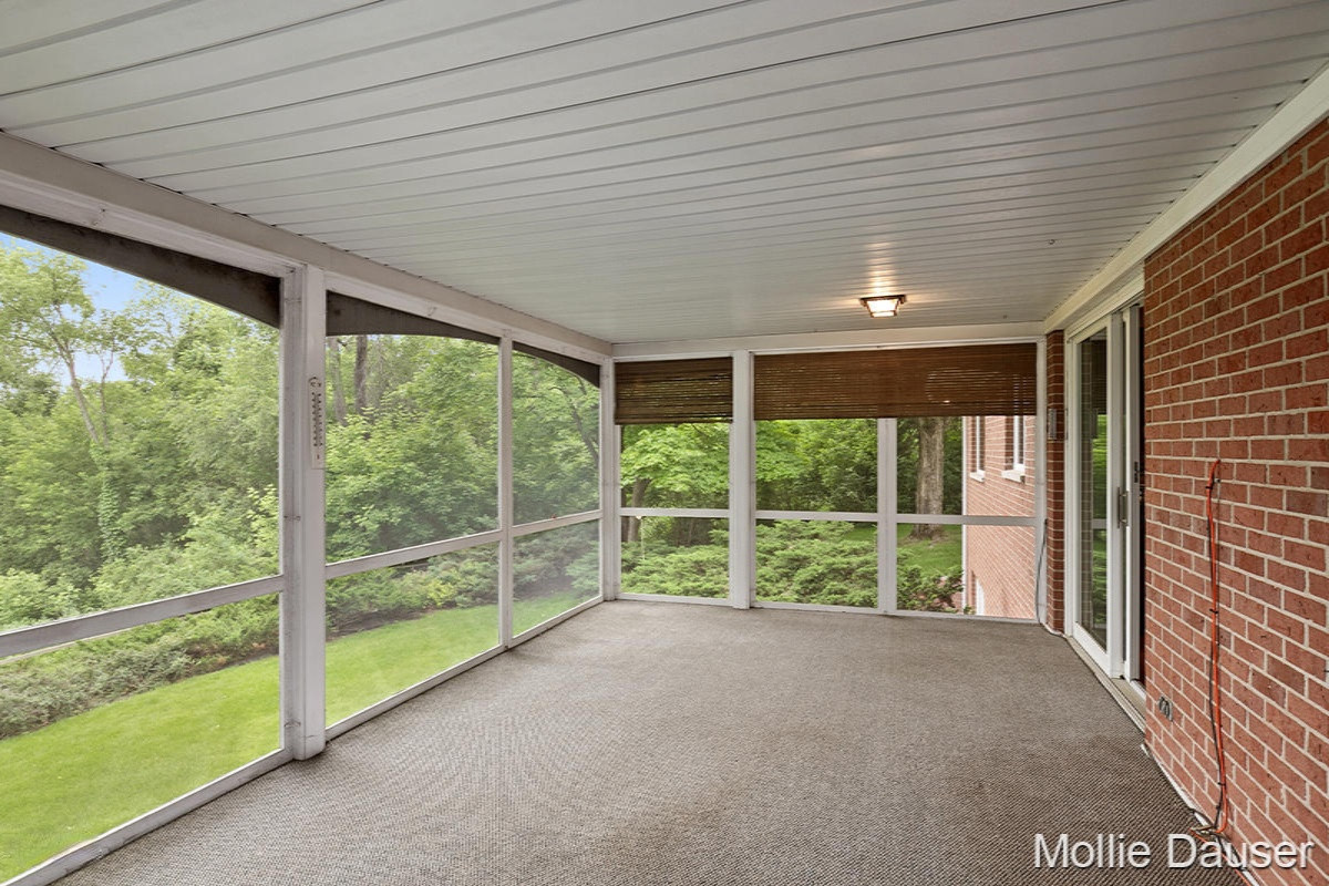 5900 Cascade Road Southeast Grand Rapids, MI 49546 - Photo 15 of 49 IMG_1014