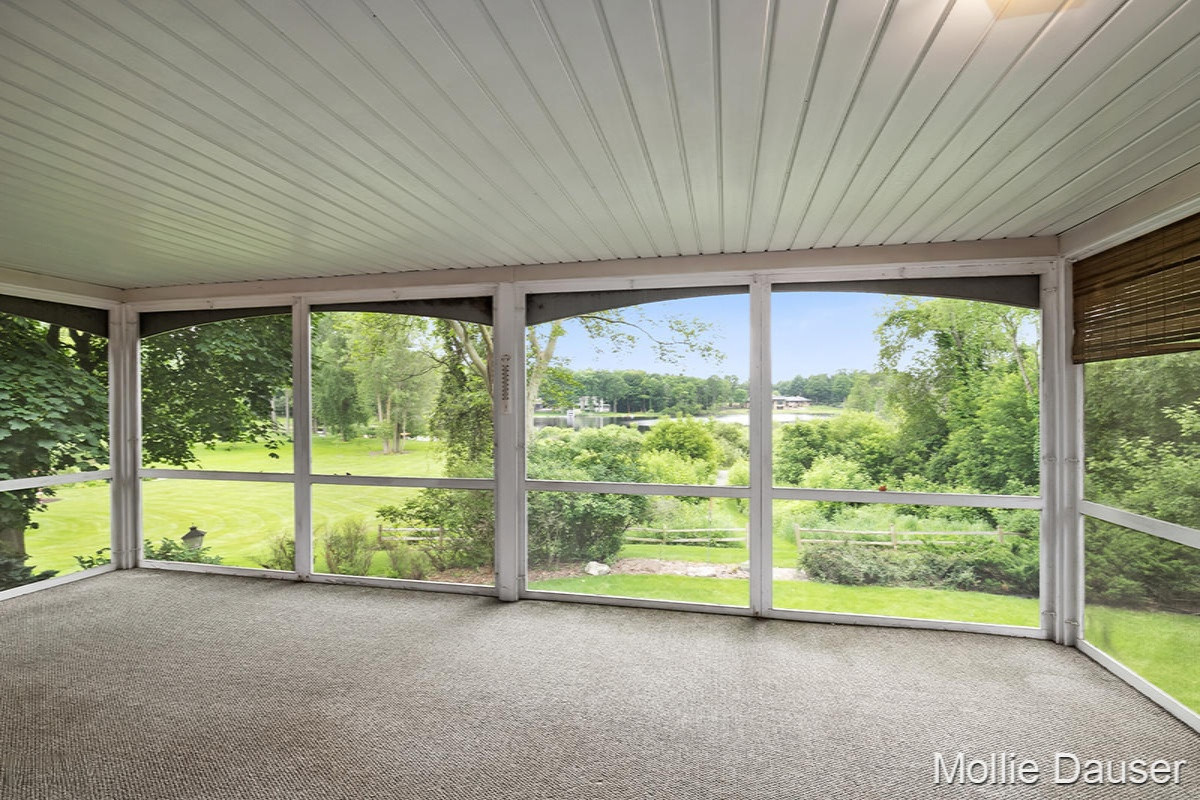 5900 Cascade Road Southeast Grand Rapids, MI 49546 - Photo 16 of 49 IMG_1015