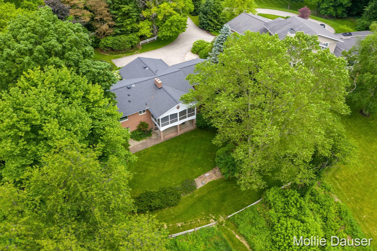5900 Cascade Road Southeast Grand Rapids, MI 49546 - Photo 40 of 49 IMG_1039