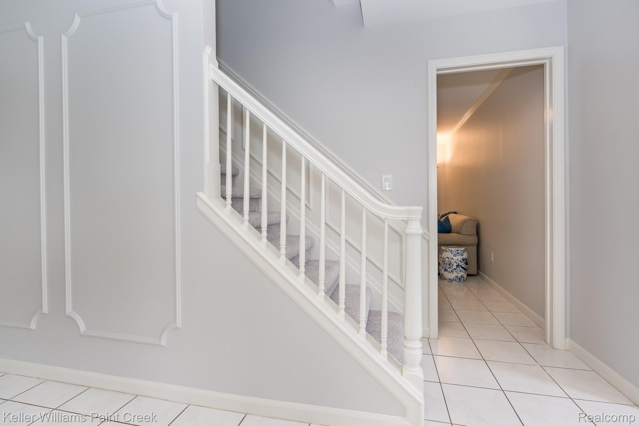 518 Kentucky Drive Rochester, MI 48307 - Photo 9 of 42 Fresh paint throughout...