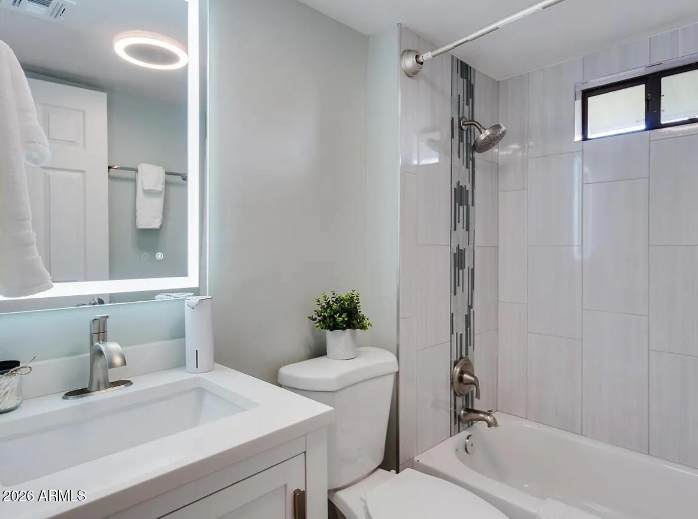209 West Estate Lane Payson, AZ 85541 - Photo 5 of 11 a bathroom with a sink toilet and shower