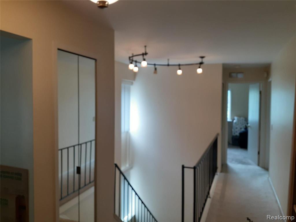 27420 Evergreen Road, Unit 34 Lathrup Village, MI 48076 - Photo 11 of 20