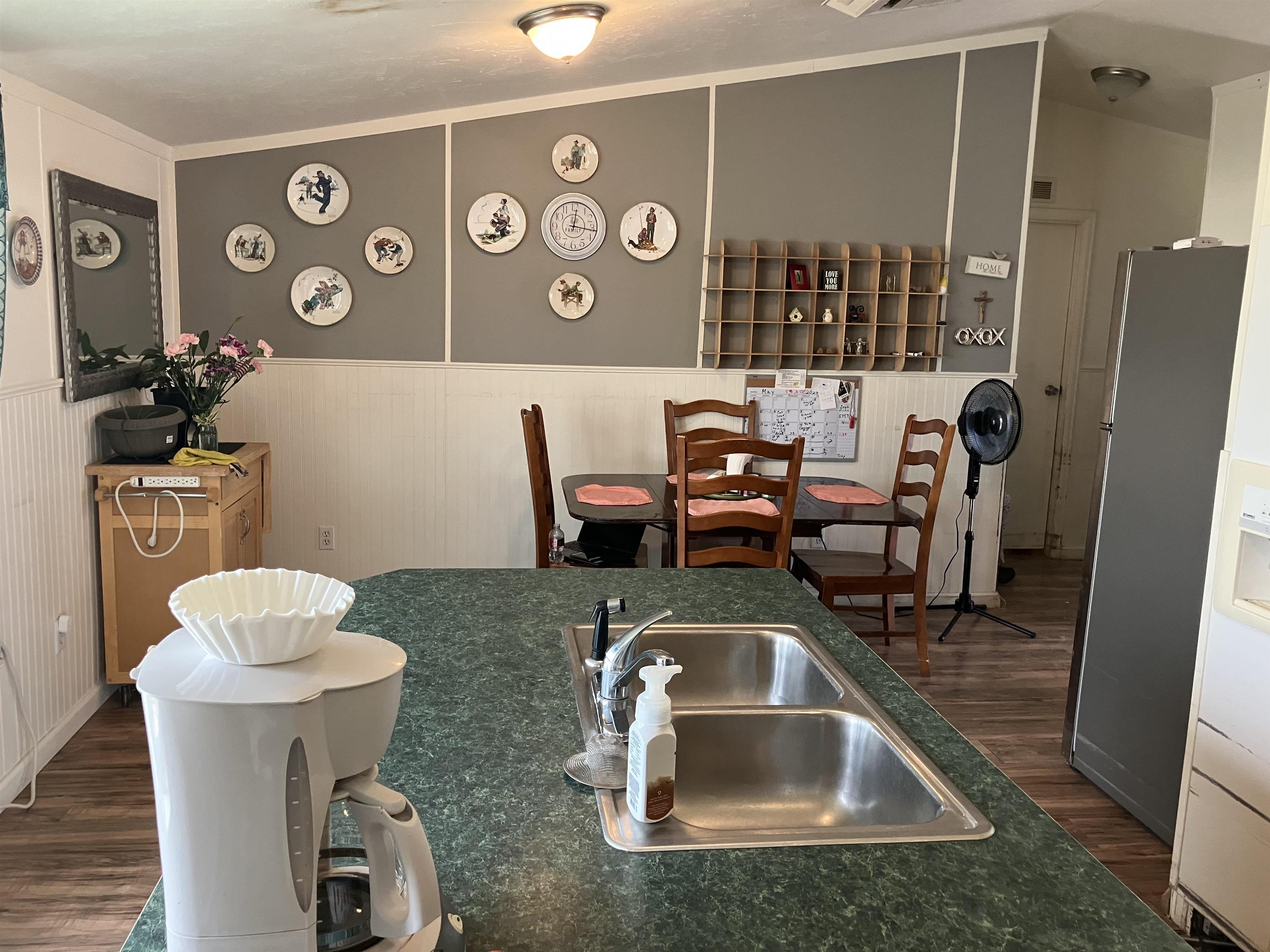424 32 Road, Unit 388 Clifton, CO 81520 - Photo 10 of 16 a bathroom with a sink and a toilet