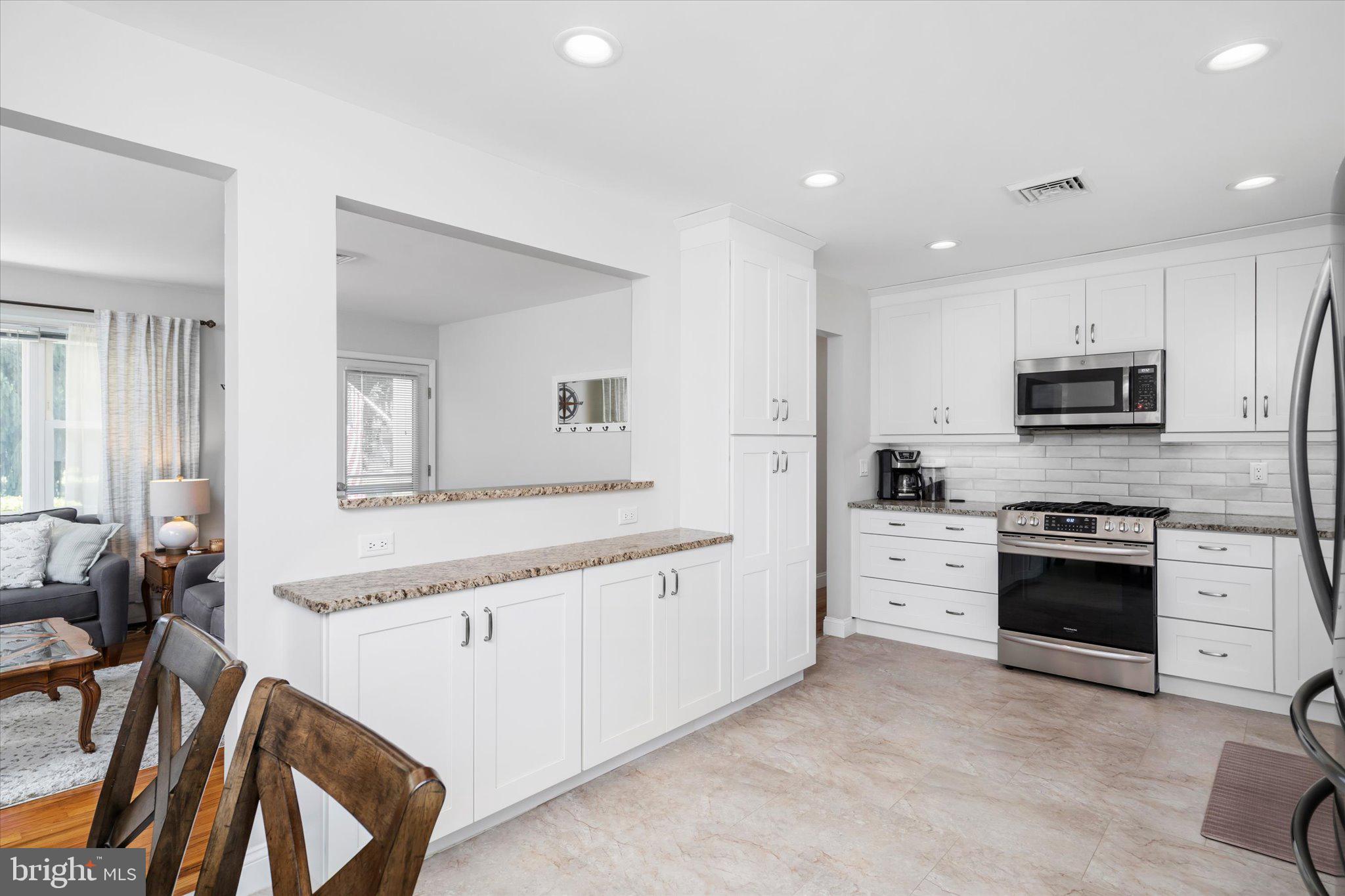 133 Hillside Avenue Bridgewater, NJ 08807 - Photo 13 of 48