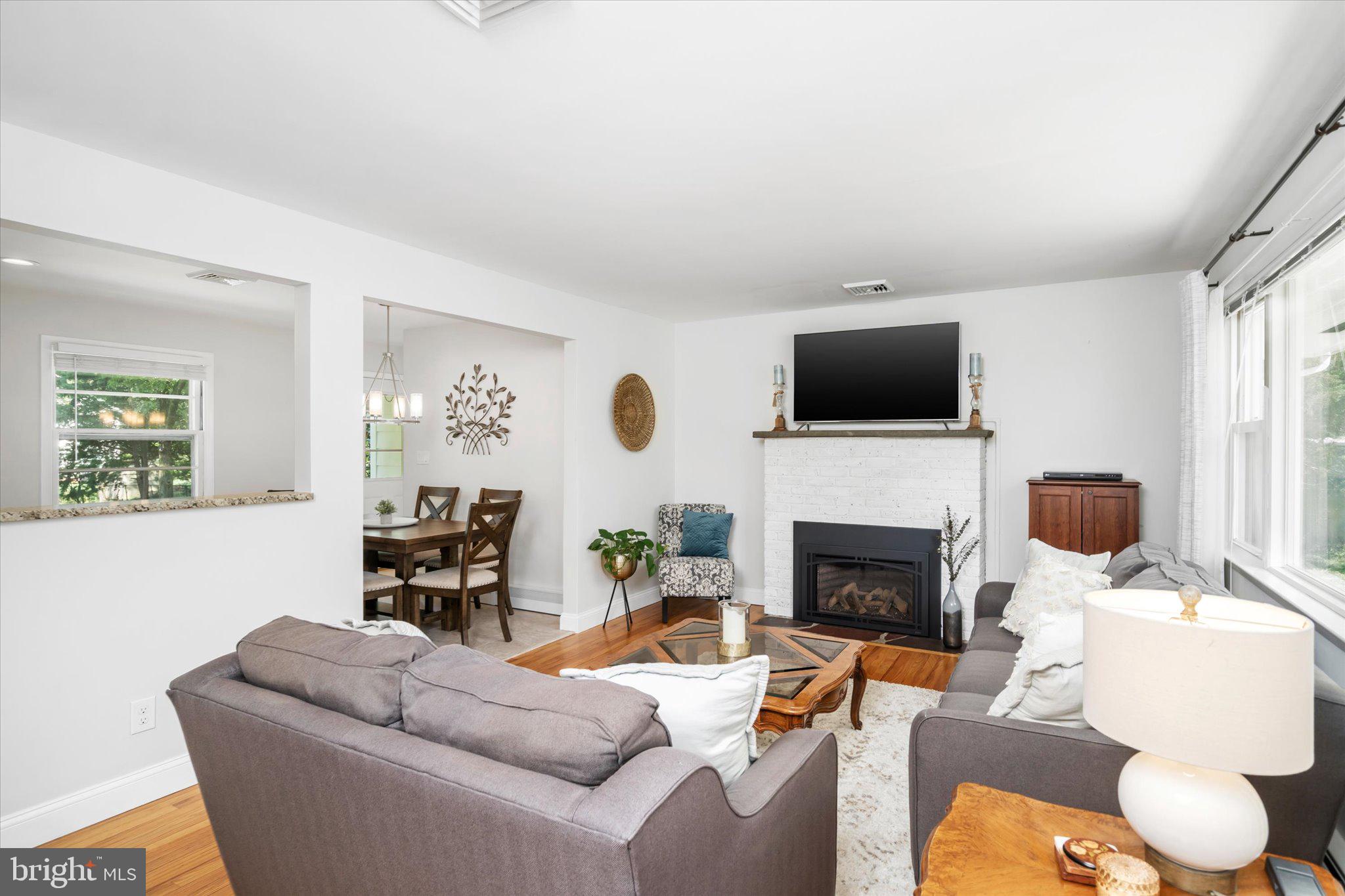 133 Hillside Avenue Bridgewater, NJ 08807 - Photo 6 of 48