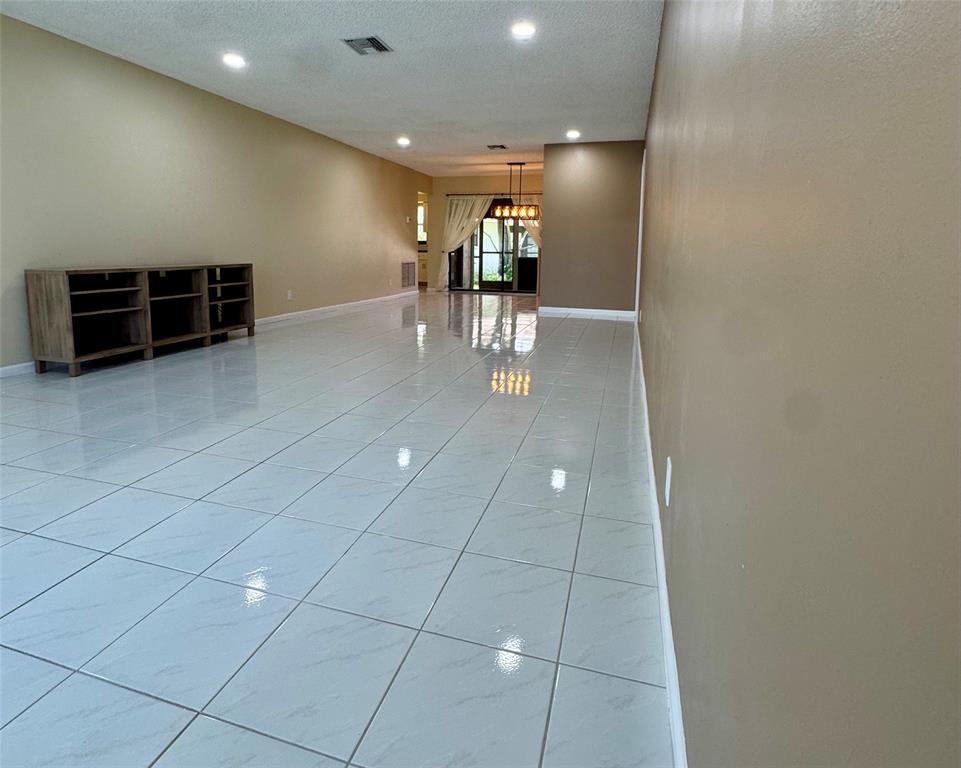 9870 Pecan Tree Drive, Unit B Boynton Beach, FL 33436 - Photo 13 of 33