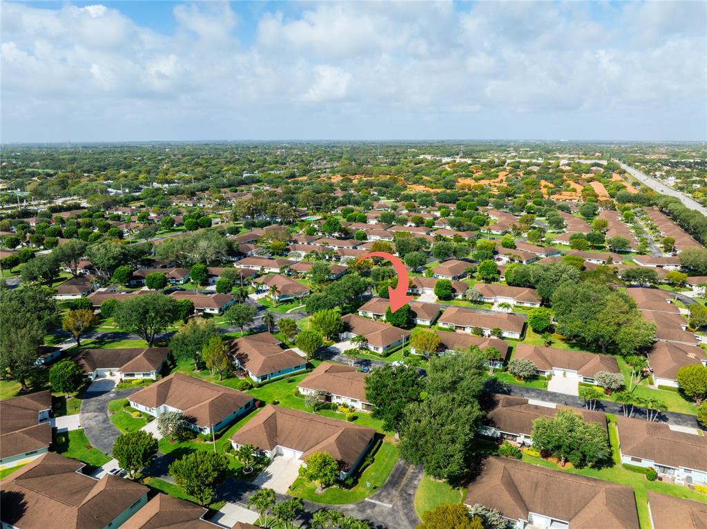 9870 Pecan Tree Drive, Unit B Boynton Beach, FL 33436 - Photo 3 of 33