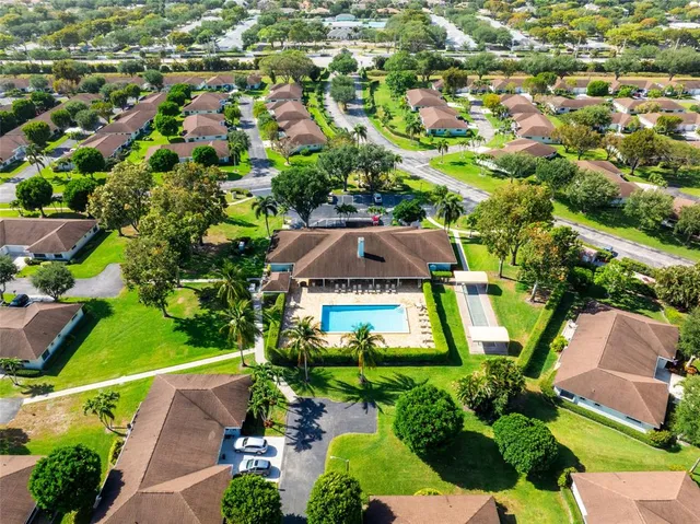 $2,300 | 9870 Pecan Tree Drive, Unit B, Boynton Beach, FL 33436