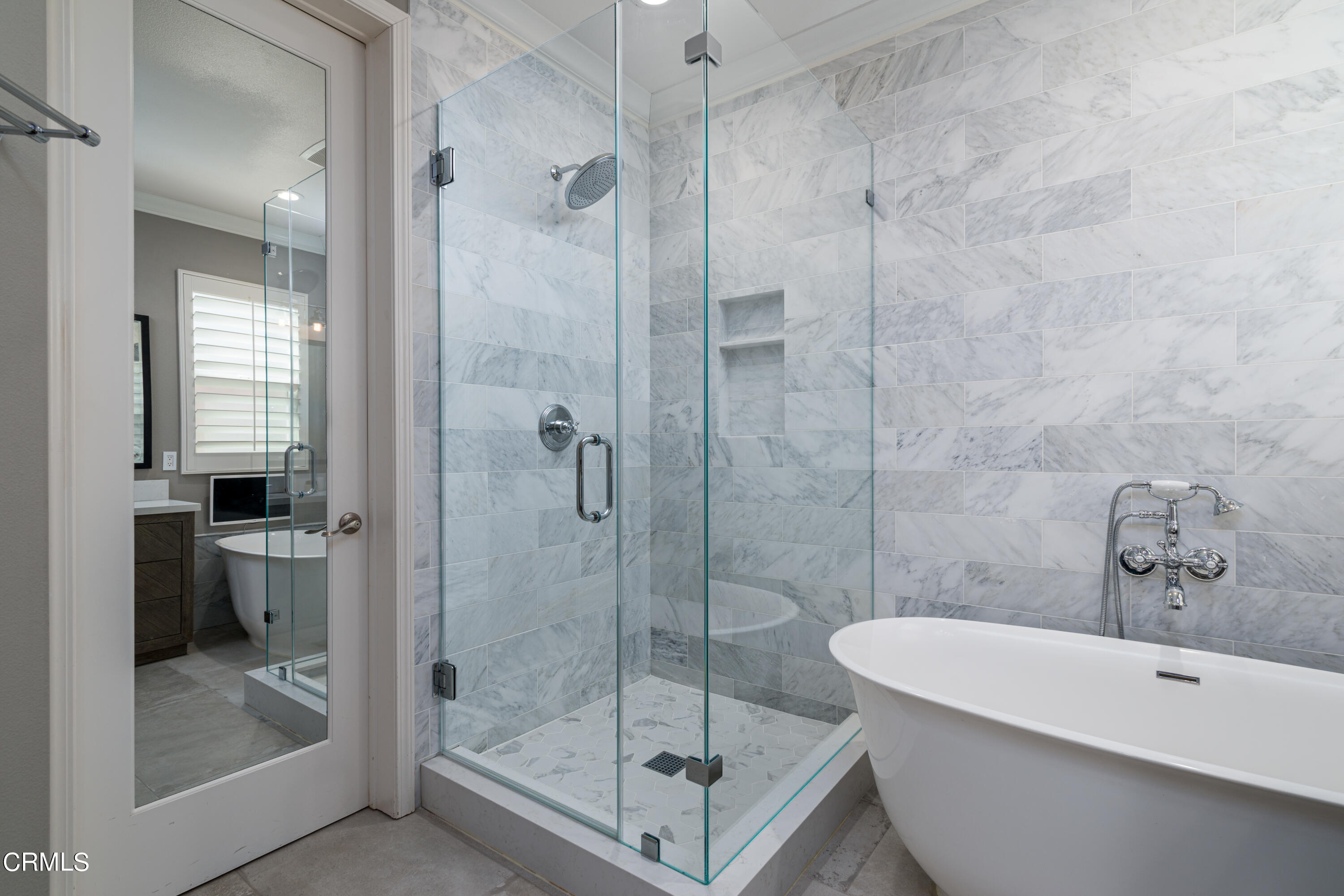 3064 White Rock Road Camarillo, CA 93012 - Photo 19 of 47 a bathroom with a shower and a toilet