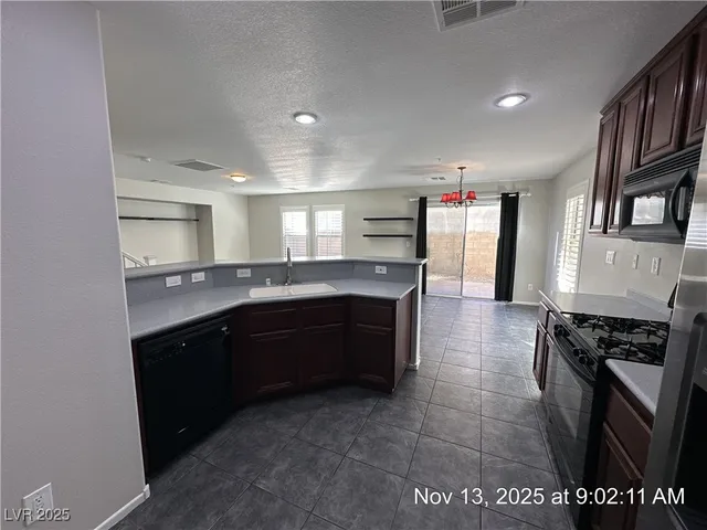 $2,000 | 179 Desert Pond Avenue, Henderson, NV 89002